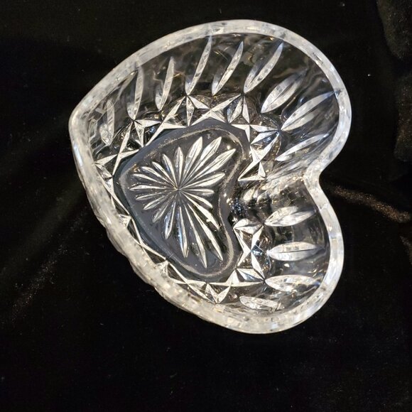 Heart Shaped Glass Candy Dip Condiment Bowl with Embossed Designs - Picture 3 of 4